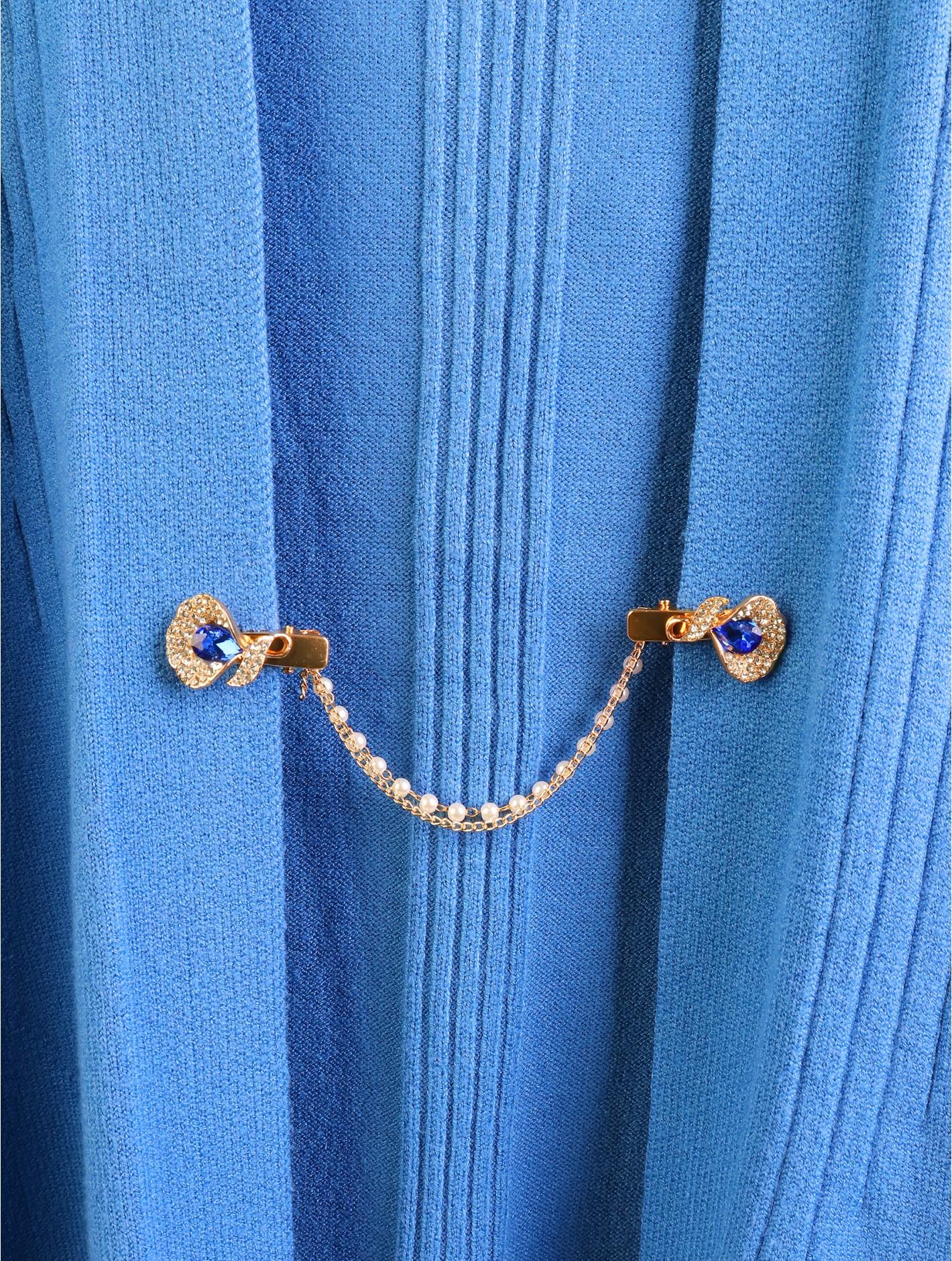 Blue Sweater Clip