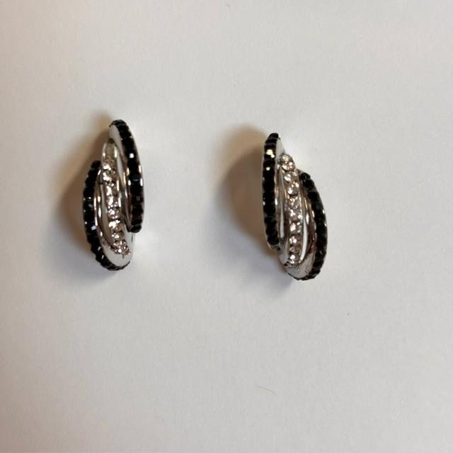 Classic Trio Crystal Earrings – Black & Clear Layered Crystals