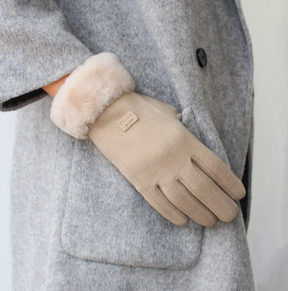 Cream Gloves with Fur Trim