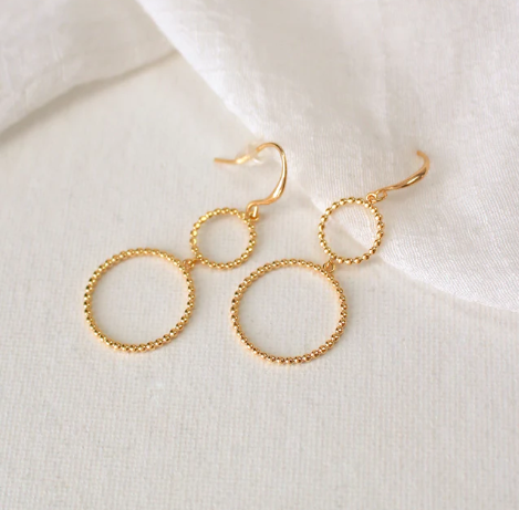 Dangling Earrings | Circle Design. Gold