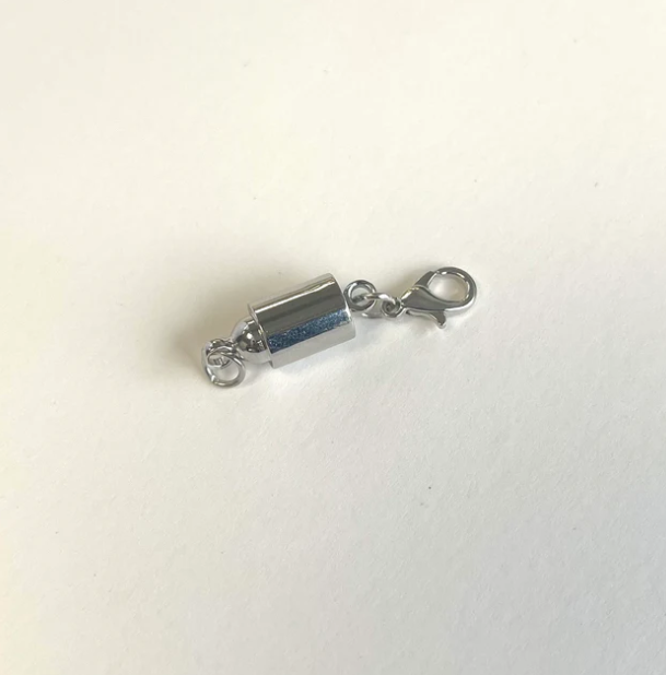 Magnetic & Screw Clasp