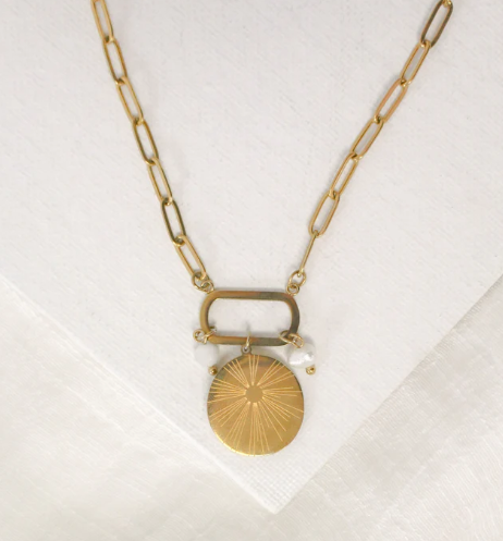 Necklace | Round Starburst Pendant. Gold