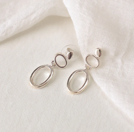 Dangling Earring | Dual Oval Design. Silver
