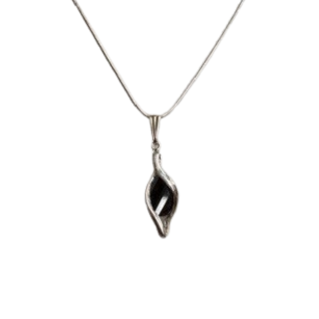 Twist Pendant Necklace with Black Crystal