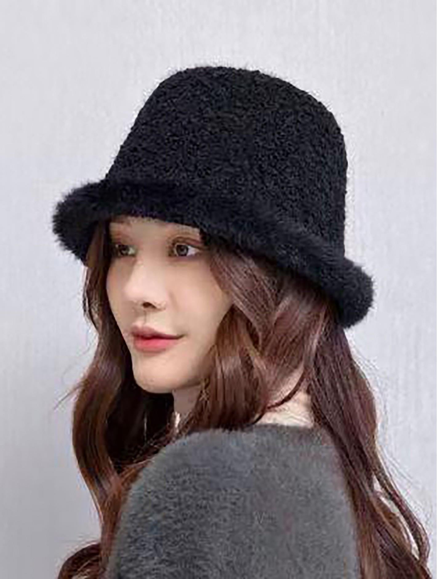 Black Fuzzy Bucket Hat with Brim – Soft Winter Hat